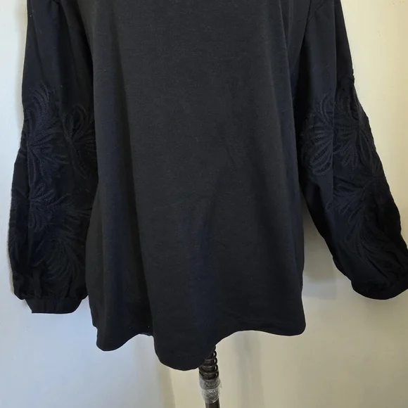 Banana Republic Black Modal Top with Embroidered Balloon Sleeves - Picture 4 of 10